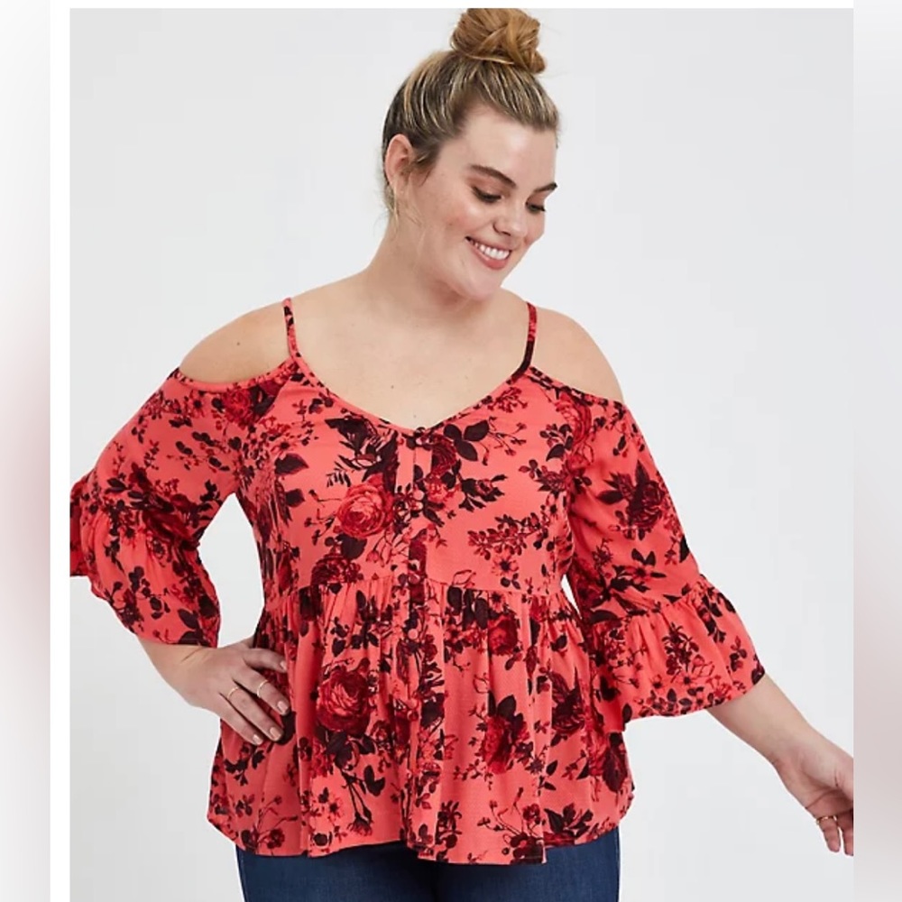 BABYDOLL TEXTURED
RAYON COLD
SHOULDER TOP